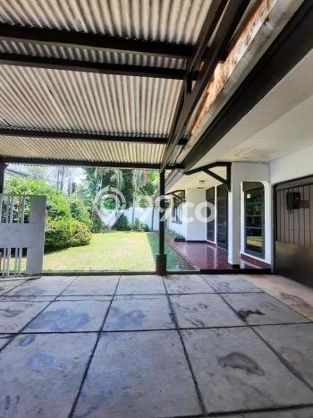 For Sale! Luxury House LT 584m2 Desain Modern di Cipete For Sale! Luxury House LT 584m2 Desain Modern di Cipete