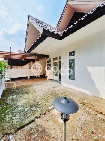 For Sale! Luxury House LT 187m2 Desain Modern di Lebak Bulus For Sale! Luxury House LT 187m2 Desain Modern di Lebak Bulus