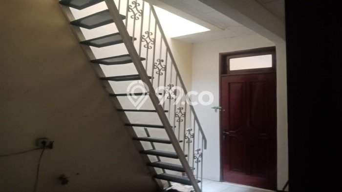 For Sale! Premium House LT 160m2 Desain Modern di Kebon Kacang For Sale! Premium House LT 160m2 Desain Modern di Kebon Kacang