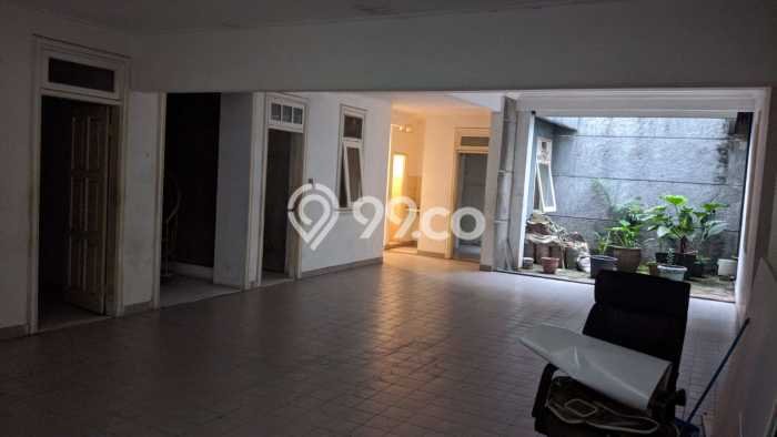 Rumah Elit Modern Siap Huni di Pejaten Jakarta Selatan Rumah Elit Modern Siap Huni di Pejaten Jakarta Selatan