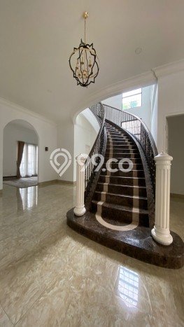 Rumah Elit Modern Siap Huni di Lebak Bulus Jakarta Selatan Rumah Elit Modern Siap Huni di Lebak Bulus Jakarta Selatan