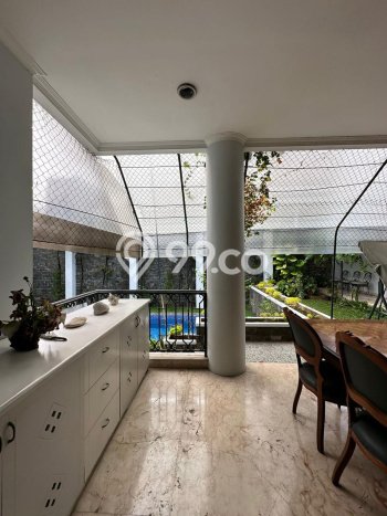 Siap Huni Hunian Elit 9 Kamar di Kebayoran Baru Dekat ke Mana Saja Siap Huni Hunian Elit 9 Kamar di Kebayoran Baru Dekat ke Mana Saja