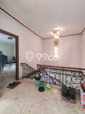 Rumah Elit Modern Tanpa Renovasi di Veteran Jakarta Selatan Rumah Elit Modern Tanpa Renovasi di Veteran Jakarta Selatan