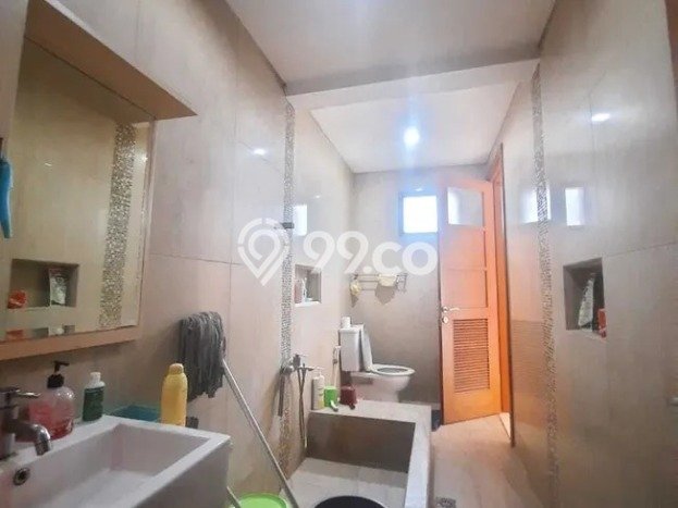 Jual Rumah Luas Elegan Dengan View Cantik di Lebak Bulus, Jakarta Selatan Jual Rumah Luas Elegan Dengan View Cantik di Lebak Bulus, Jakarta Selatan