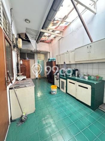 Rumah Luxury Modern Tanpa Renovasi di Kemang Jakarta Selatan Rumah Luxury Modern Tanpa Renovasi di Kemang Jakarta Selatan