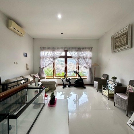 Dijual Rumah Luas Megah Dengan View Cantik di Warung Buncit, Jakarta Selatan Dijual Rumah Luas Megah Dengan View Cantik di Warung Buncit, Jakarta Selatan