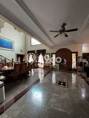 For Sale! Premium House LT 411m2 Desain Elegan di Cipete For Sale! Premium House LT 411m2 Desain Elegan di Cipete