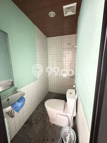 Rumah Modern Cantik 2 KT Siap Huni di Cilandak Rumah Modern Cantik 2 KT Siap Huni di Cilandak
