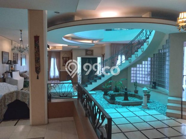 Hunian Elit LB 440m2 Siap Pakai Desain Elegan di Bintaro, Tangerang Selatan Hunian Elit LB 440m2 Siap Pakai Desain Elegan di Bintaro, Tangerang Selatan