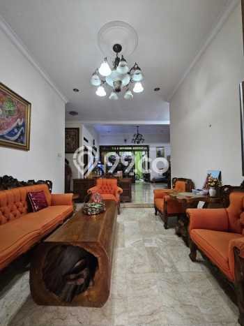 Dijual Rumah Premium dengan Fasilitas Sekitar Lengkap di Pesanggrahan, Jakarta Selatan Dijual Rumah Premium dengan Fasilitas Sekitar Lengkap di Pesanggrahan, Jakarta Selatan