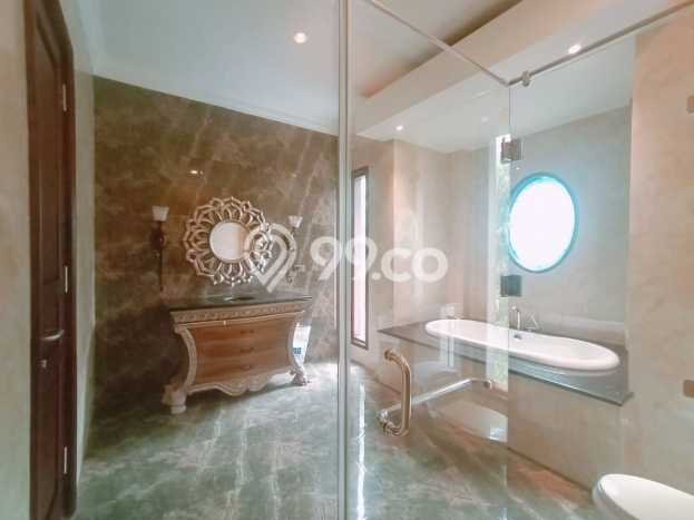 Dijual Rumah Mewah Elegan Dengan View Cantik di Lebak Bulus, Jakarta Selatan Dijual Rumah Mewah Elegan Dengan View Cantik di Lebak Bulus, Jakarta Selatan