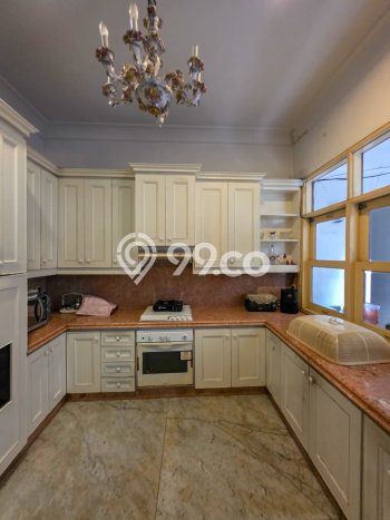 Dijual Rumah Premium dengan Fasilitas Sekitar Lengkap di Kebayoran Baru, Jakarta Selatan Dijual Rumah Premium dengan Fasilitas Sekitar Lengkap di Kebayoran Baru, Jakarta Selatan