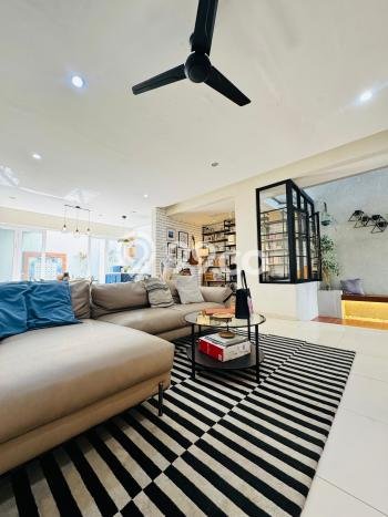 Jual Rumah Mewah Megah Dengan View Cantik di Lebak Bulus, Jakarta Selatan Jual Rumah Mewah Megah Dengan View Cantik di Lebak Bulus, Jakarta Selatan