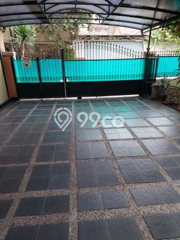 Rumah Luxury Modern Tanpa Renovasi di Radio Dalam Jakarta Selatan Rumah Luxury Modern Tanpa Renovasi di Radio Dalam Jakarta Selatan