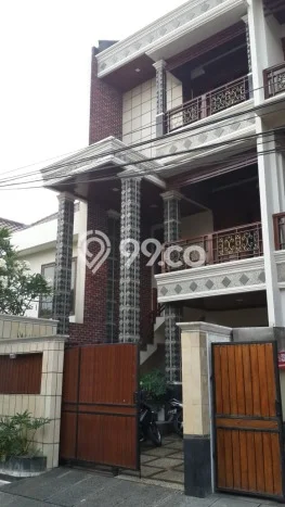 Hunian Mewah LB 300m2 Siap Pakai Desain Elegan di Pejaten, Jakarta Selatan Hunian Mewah LB 300m2 Siap Pakai Desain Elegan di Pejaten, Jakarta Selatan