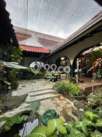 Rumah Mewah LB 700m2 Siap Huni Desain Elegan di Bintaro, Jakarta Selatan Rumah Mewah LB 700m2 Siap Huni Desain Elegan di Bintaro, Jakarta Selatan