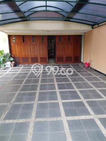 Rumah Luxury Modern Tanpa Renovasi di Radio Dalam Jakarta Selatan Rumah Luxury Modern Tanpa Renovasi di Radio Dalam Jakarta Selatan