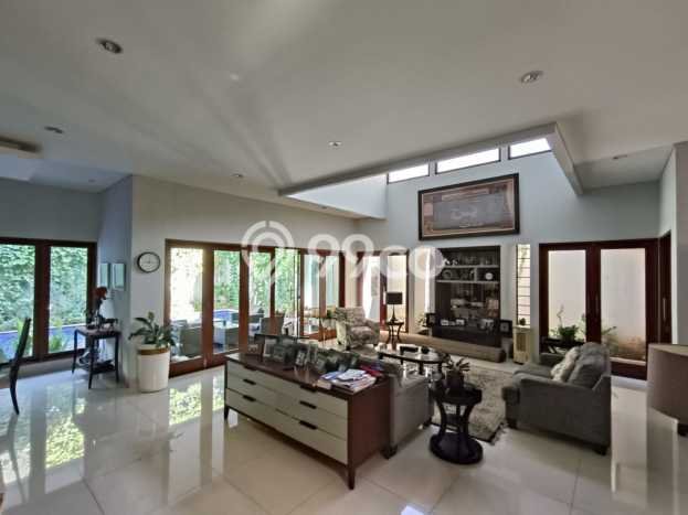 Rumah Luxury Modern Siap Huni di Pejaten Jakarta Selatan Rumah Luxury Modern Siap Huni di Pejaten Jakarta Selatan