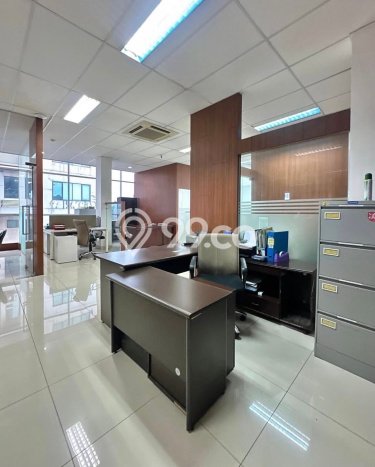 Kantor Dijual di Prime Area Jakarta Selatan Luas 670m2 Kantor Dijual di Prime Area Jakarta Selatan Luas 670m2