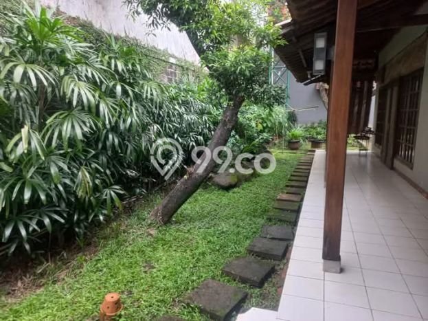 Hunian Mewah Dijual LT 798m2 di Kebayoran Lama, Jakarta Selatan Hunian Mewah Dijual LT 798m2 di Kebayoran Lama, Jakarta Selatan
