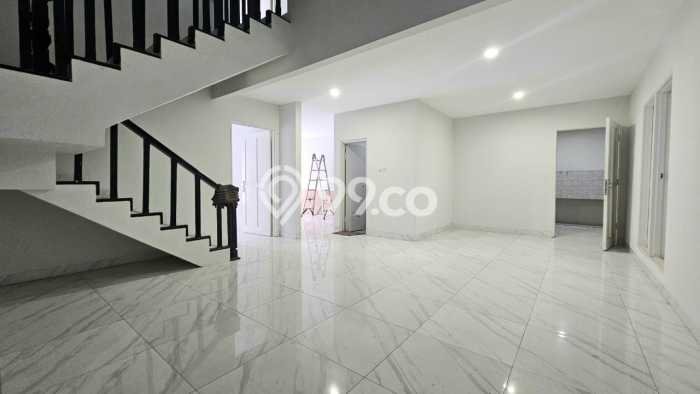 Lokasi terbaik! Rumah siap pakai disewakan di Cakung LB 200m2 Lokasi terbaik! Rumah siap pakai disewakan di Cakung LB 200m2