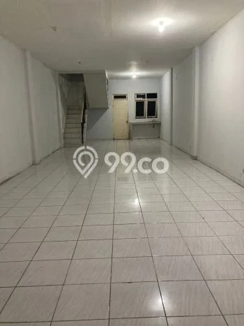 Ruko Disewa di Jakarta Timur dengan LB 250m2 Area Komersial Ramai Ruko Disewa di Jakarta Timur dengan LB 250m2 Area Komersial Ramai