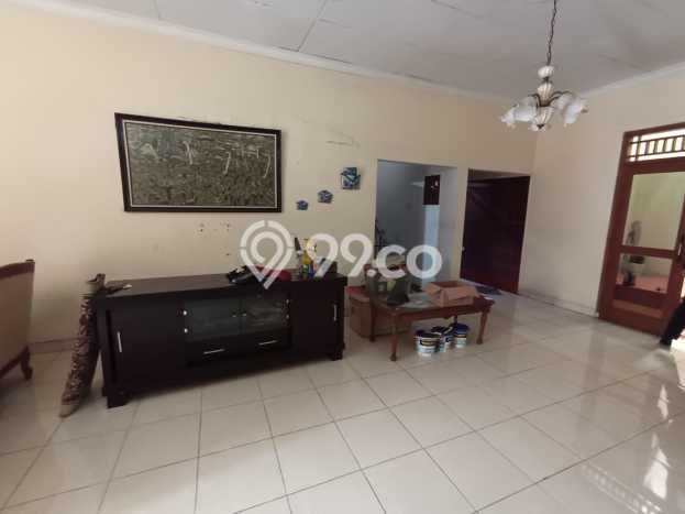 For Sale Rumah 6 Kamar Lokasi Strategis Nyaman dan Strategis di Duren Sawit For Sale Rumah 6 Kamar Lokasi Strategis Nyaman dan Strategis di Duren Sawit