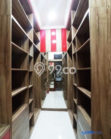Jual Rumah Mewah Elegan Dengan View Eksklusif di Pondok Kelapa, Jakarta Timur Jual Rumah Mewah Elegan Dengan View Eksklusif di Pondok Kelapa, Jakarta Timur