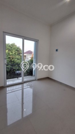 Rumah Strategis Modern Lb 90m2 di Kelapa Gading, Jakarta Utara Rumah Strategis Modern Lb 90m2 di Kelapa Gading, Jakarta Utara