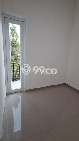 Rumah Strategis Modern Lb 90m2 di Kelapa Gading, Jakarta Utara Rumah Strategis Modern Lb 90m2 di Kelapa Gading, Jakarta Utara