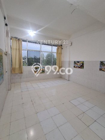 Ruko Dijual di Prime Area Jakarta Barat Luas 180m2 Ruko Dijual di Prime Area Jakarta Barat Luas 180m2