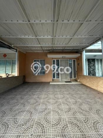Disewakan! Rumah 4 Kamar Tidur &
4 Kamar Mandi di Pantai Indah Kapuk, Jakarta Utara Disewakan! Rumah 4 Kamar Tidur &
4 Kamar Mandi di Pantai Indah Kapuk, Jakarta Utara