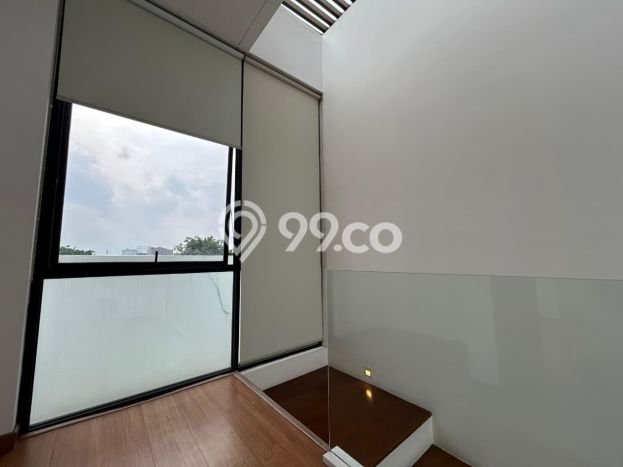Rumah Elit LB 300m2 Siap Pakai Desain Elegan di Muara Karang, Jakarta Utara Rumah Elit LB 300m2 Siap Pakai Desain Elegan di Muara Karang, Jakarta Utara