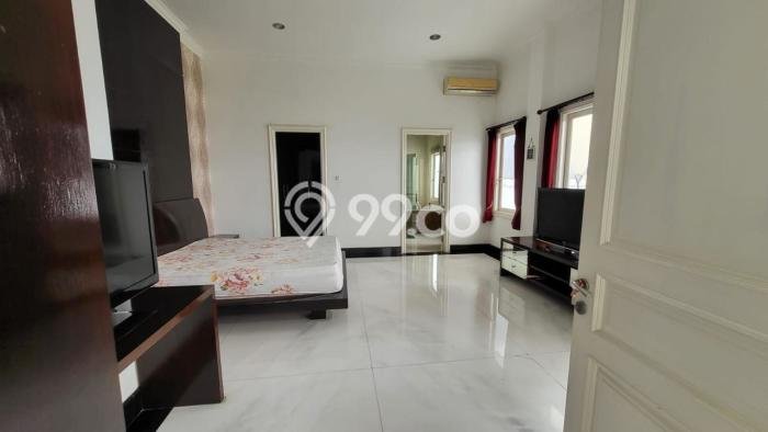Rumah Elit LB 720m2 Siap Pakai Desain Elegan di Pantai Indah Kapuk, Jakarta Utara Rumah Elit LB 720m2 Siap Pakai Desain Elegan di Pantai Indah Kapuk, Jakarta Utara