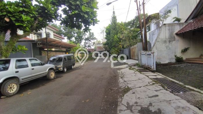 Rumah Luxury Modern Tanpa Renovasi di Burangrang Bandung Rumah Luxury Modern Tanpa Renovasi di Burangrang Bandung