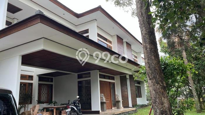 For Sale! Luxury House LT 1285m2 Desain Elegan di Setiabudi For Sale! Luxury House LT 1285m2 Desain Elegan di Setiabudi