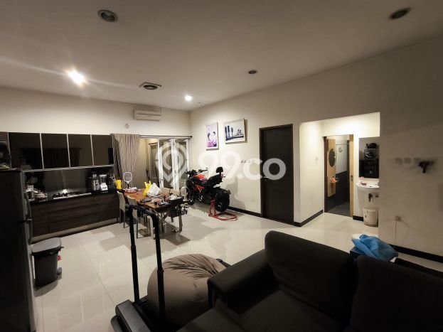 Rumah Luas Asri 2 KT Siap Pakai di Taman Kopo Indah Bandung Rumah Luas Asri 2 KT Siap Pakai di Taman Kopo Indah Bandung