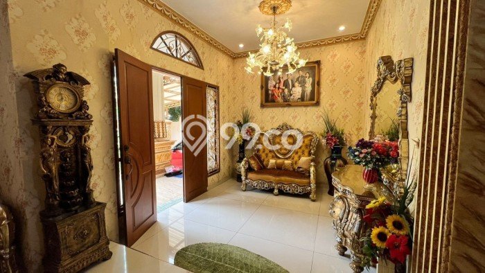 Rumah Mewah LB 301m2 Siap Huni Desain Elegan di Sumur Batu, Jakarta Pusat Rumah Mewah LB 301m2 Siap Huni Desain Elegan di Sumur Batu, Jakarta Pusat