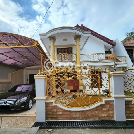 Rumah Elit Modern Tanpa Renovasi di Cirendeu Jakarta Selatan Rumah Elit Modern Tanpa Renovasi di Cirendeu Jakarta Selatan