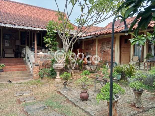 Ready to Use! Luxury House LT 830m2 Desain Modern di Cinere Ready to Use! Luxury House LT 830m2 Desain Modern di Cinere