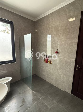Best Deal Hunian Mewah Ideal dan Luas di Wiyung, Surabaya Best Deal Hunian Mewah Ideal dan Luas di Wiyung, Surabaya
