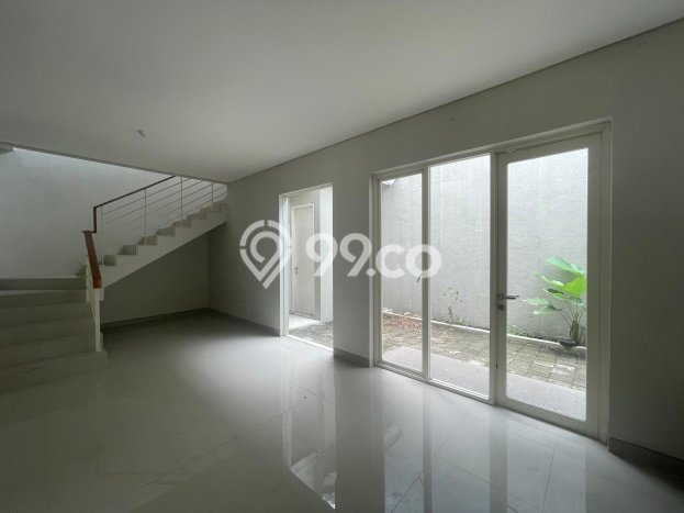 Jual Rumah Favorit Siap Huni LB 143m2 di Wiyung, Surabaya Jual Rumah Favorit Siap Huni LB 143m2 di Wiyung, Surabaya