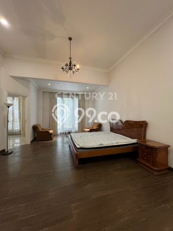 Hunian Minimalis Disewakan di Kemang Jakarta Selatan 6 KT & 5 KM Hunian Minimalis Disewakan di Kemang Jakarta Selatan 6 KT & 5 KM