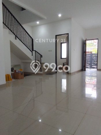 Rumah Luxury Modern Tanpa Renovasi di Kalibata Jakarta Selatan Rumah Luxury Modern Tanpa Renovasi di Kalibata Jakarta Selatan