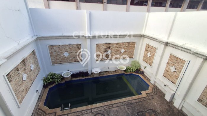 For Sale Rumah Mewah Exclusive di Jatinegara, Jakarta Timur For Sale Rumah Mewah Exclusive di Jatinegara, Jakarta Timur
