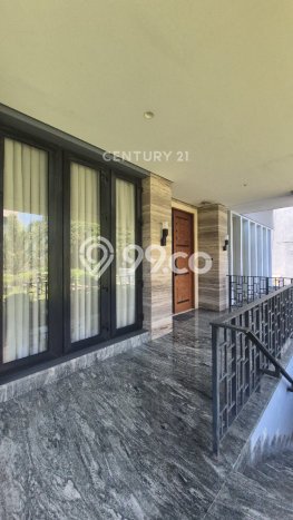 Rumah Elit LB 740m2 Siap Huni Desain Elegan di Raffles Hills, Jakarta Timur Rumah Elit LB 740m2 Siap Huni Desain Elegan di Raffles Hills, Jakarta Timur