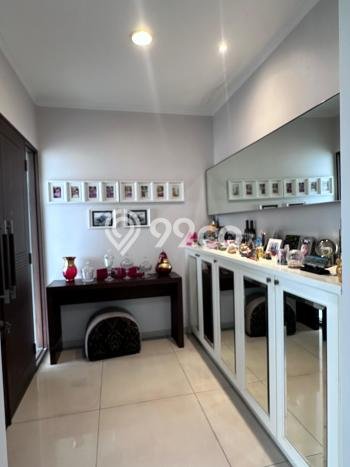 Siap Huni Hunian Elit 6 Kamar di Kebayoran Baru Dekat ke Mana Pun Siap Huni Hunian Elit 6 Kamar di Kebayoran Baru Dekat ke Mana Pun