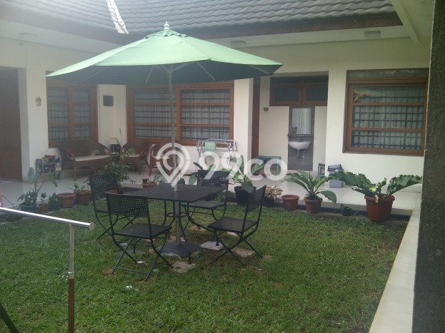 Rumah Elit Modern Tanpa Renovasi di Fatmawati Jakarta Selatan Rumah Elit Modern Tanpa Renovasi di Fatmawati Jakarta Selatan