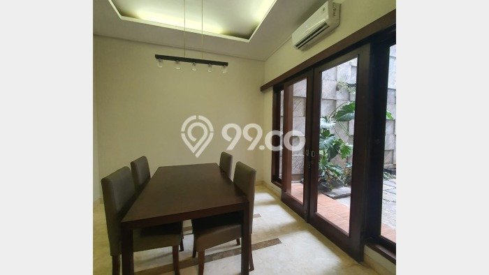 Rumah sewa siap pakai 3 Kamar Tidur di Pondok Indah, Jakarta Selatan Rumah sewa siap pakai 3 Kamar Tidur di Pondok Indah, Jakarta Selatan