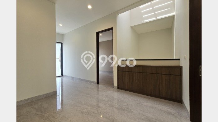 Rumah Luxury Modern Tanpa Renovasi di Pondok Indah Jakarta Selatan Rumah Luxury Modern Tanpa Renovasi di Pondok Indah Jakarta Selatan